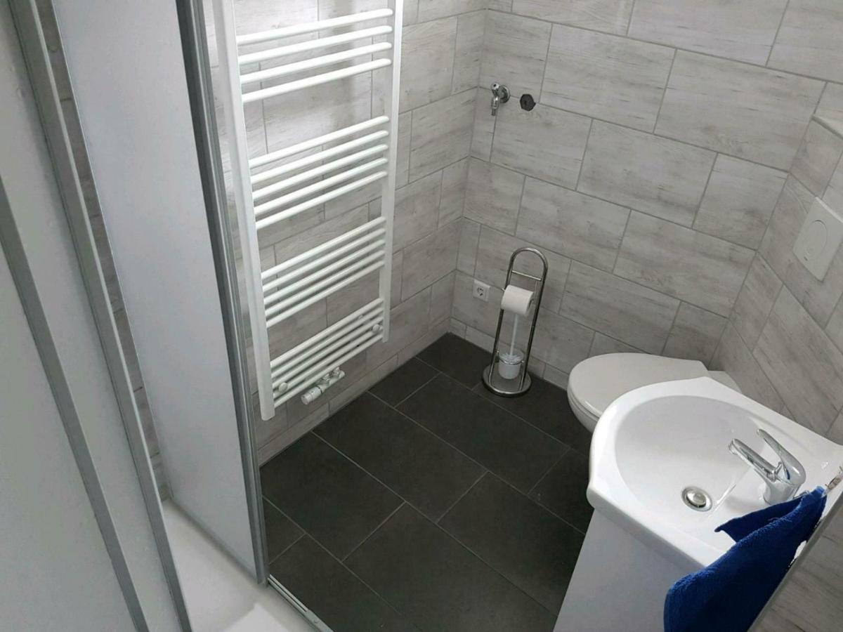 Einraum-Ferienwohnung 46M2 Eisenhuettenstadt-Diehlo Εξωτερικό φωτογραφία